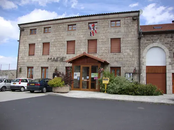 Monte Escalier 43 Monte escalier Saint-Victor-Malescours